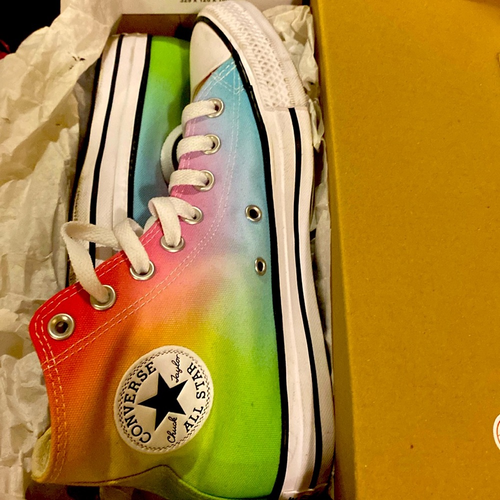 Converse shoes rainbow 🌈 color